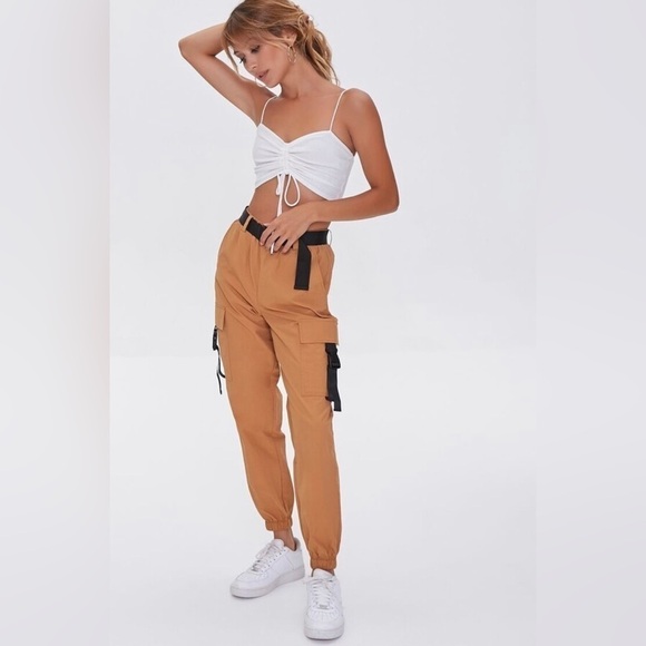 Forever 21  Release Belt Cargo Pants in size medium - Picture 1 of 6